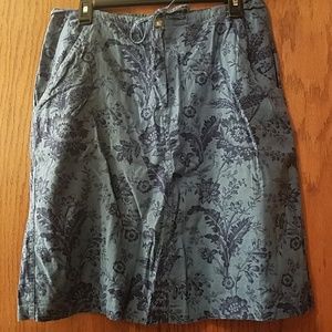 White Stag brand print skirt